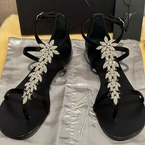 Giuseppe Zanotti Raso Doppiatto crystal embellished sandals size EU 39